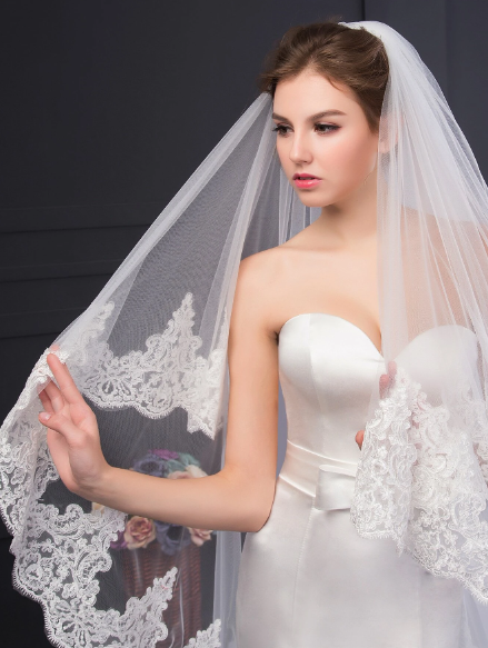 Two-tier Lace Applique Edge Cathedral Bridal Veils With Lace