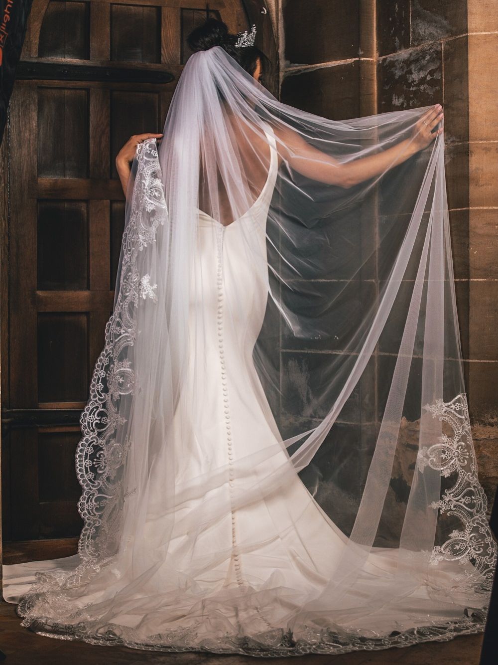 Perfect Bridal Ivory Long Single Tier Veil With Lace Train